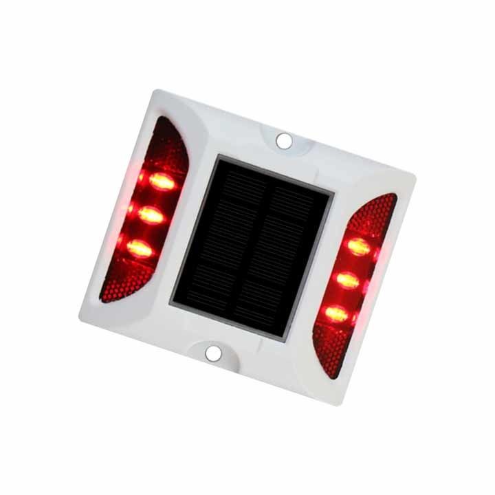 40T Yük Kapasitesi Güneş LED Yol Çubukları IP68 Su geçirmez Yükseltilmiş Kedi Gözleri Yol Çubukları