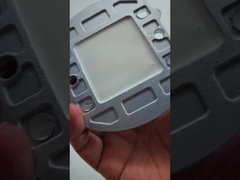 C101 At nalı güneş ışığı ile yansıtılan yol çubuğu işaretçisi kedi gözü yanıp sönen ışık