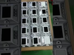 A106 Dayanıklı Güneş LED Yol Çubukları Yol Yansıtıcıları Güneş Taşıma Yolu Otoyol Kediler Gözleri